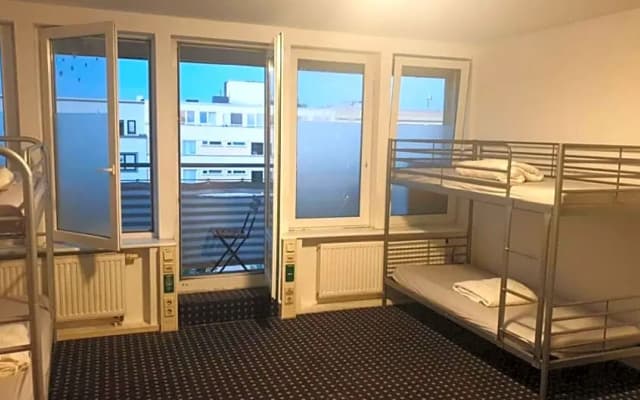 Isas Hostel - photo 3