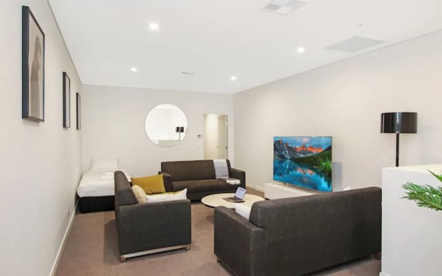 DD Apartments at ICC - photo 2