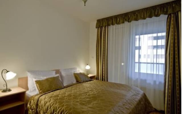 Corvin Lux Aparthotel - photo 4