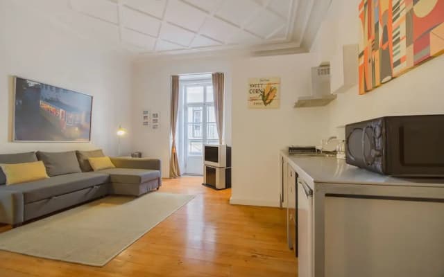 Chiado Balcony Apartment - photo 3