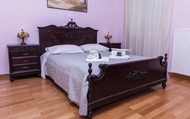 Classic Koukaki Living 2 Bd with Balcony - photo 5