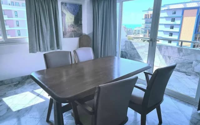 Large Apartment 401 jhr - photo 3