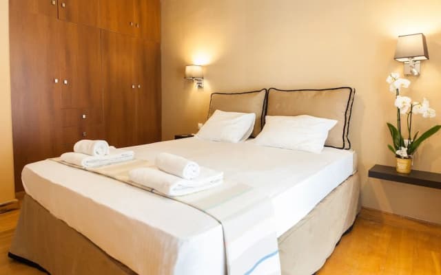 Upscale Kolonaki Experience Elegant Apt - photo 2
