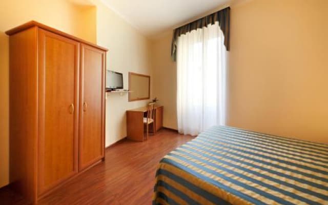 Vatican Luxury Suites - photo 4