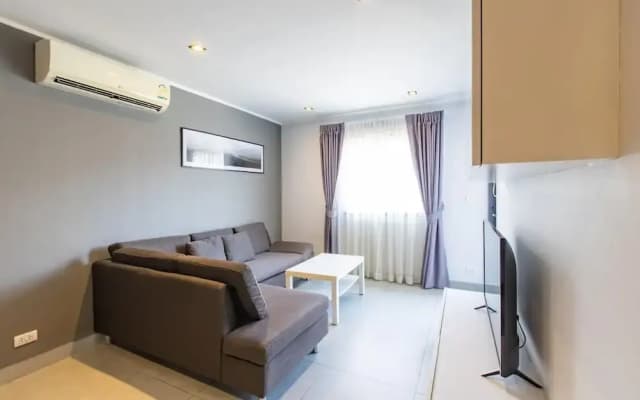 Modern Condo - 1BR T1-201 - photo 5