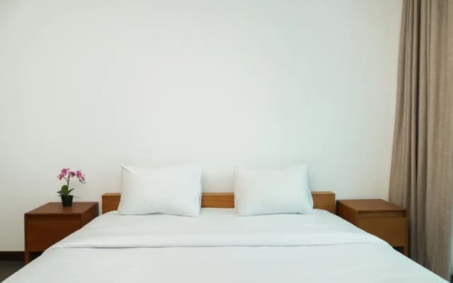 Exclusive 1BR Veranda Residence @ Puri Apartment - photo 3