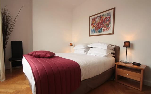 Bridgestreet Opera Apartments - photo 3