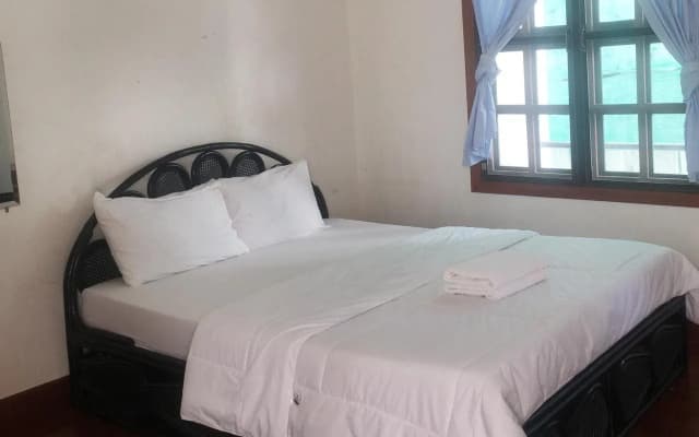 Smileys Guesthouse - photo 3