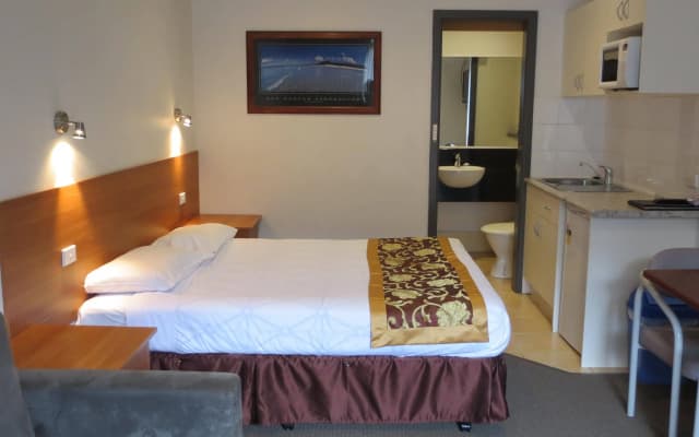 Flagstaff City Inn - photo 2