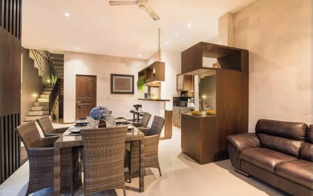 3 BR, 250 Sqmt Villa, Terrace, 10 min Available - photo 3
