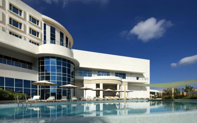Crowne Plaza Muscat Ocec by IHG Hotel - photo 2