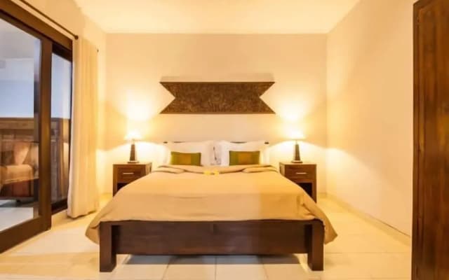 SMV . 5-BR · 5BR Pool Prime Area Walk to Beach N Shops Legian - photo 4