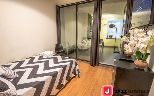 Jazz on Columbus Circle Hostel - photo 2