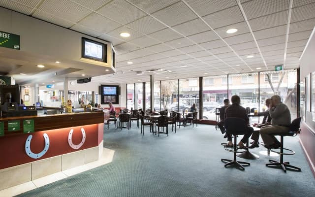 Villawood Hotel - photo 2