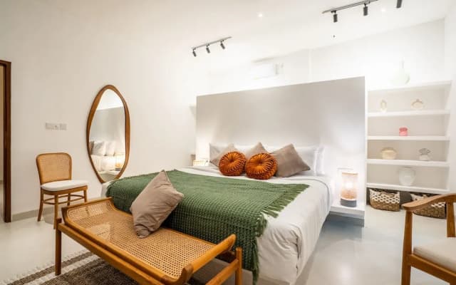 Villa Ozkar - Elegant 3 Bedroom Villa with Pool & Sunset Terrace - photo 2