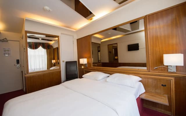 Rembrandtplein Hotel - photo 3