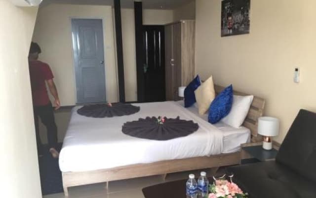Blueskyhouse patong - photo 3