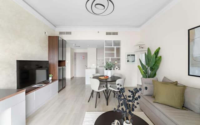 Silkhaus Canalside 1BR Water s Edge Yas Island - photo 4