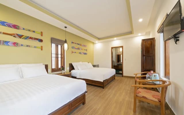 Blue Whale Homestay - photo 2