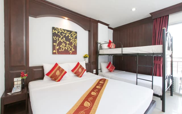 Patong Buri Hotel - photo 4
