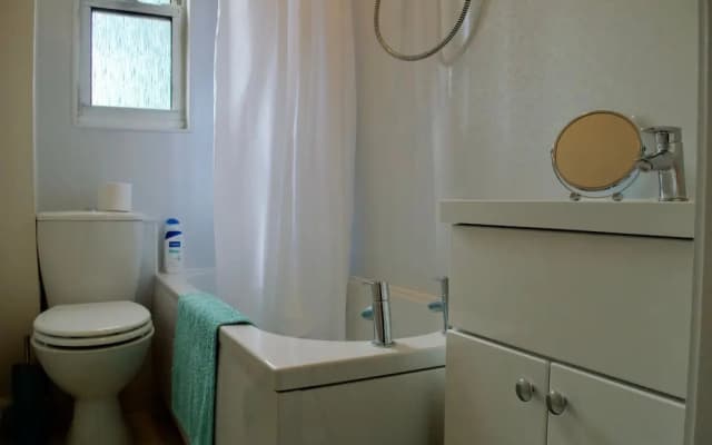 1 Bedroom Flat In Edinburgh - photo 5