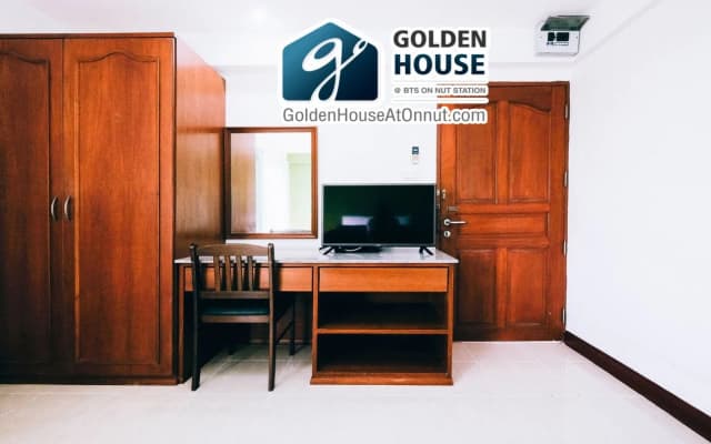 Golden House @ Onnut Station - photo 3