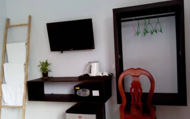Golden Premier Inn - photo 2