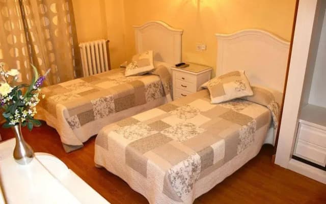 Hostal Montecarlo - photo 5