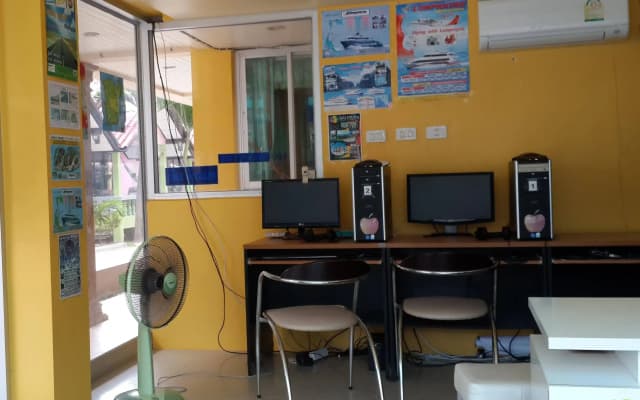 Peach Guesthouse - photo 2