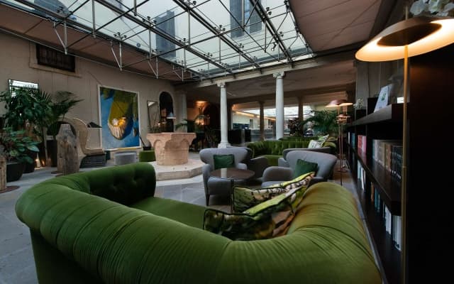 Hotel Monaco & Grand Canal - photo 2
