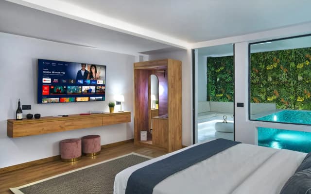 CITYLUXE Suites & Rooms - photo 2