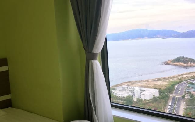 Seaview Front Apartment - photo 5