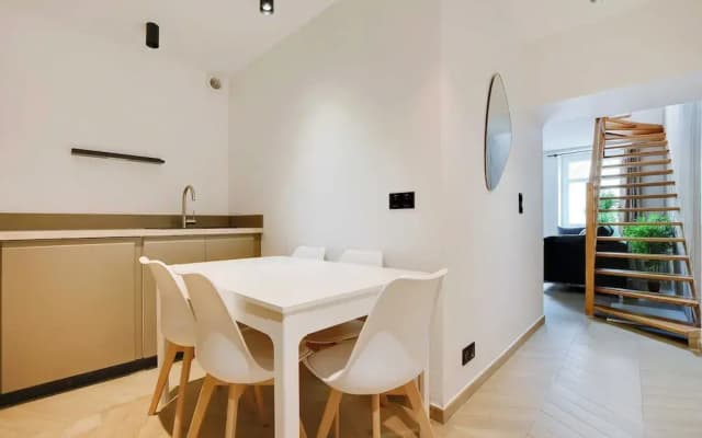 Eclectic Apartment - 2br/6p - Pl. Republique - photo 5