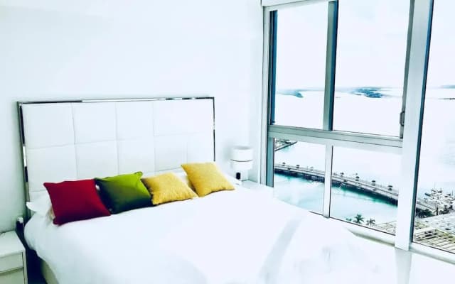 Amazing Unit Miami Brickell With Sea & City View - photo 3
