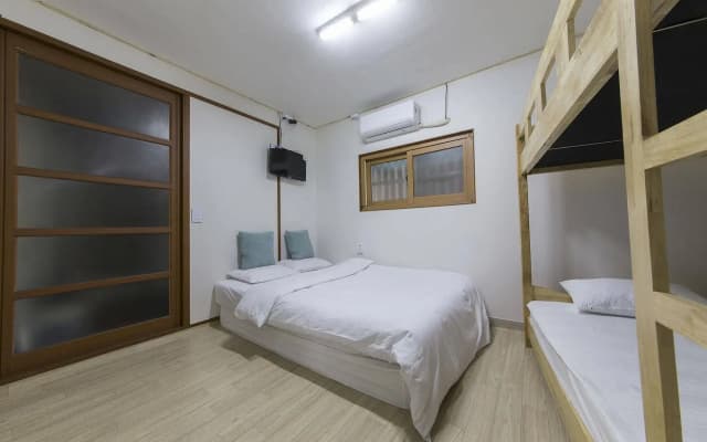 K.Seoul Guesthouse - photo 4