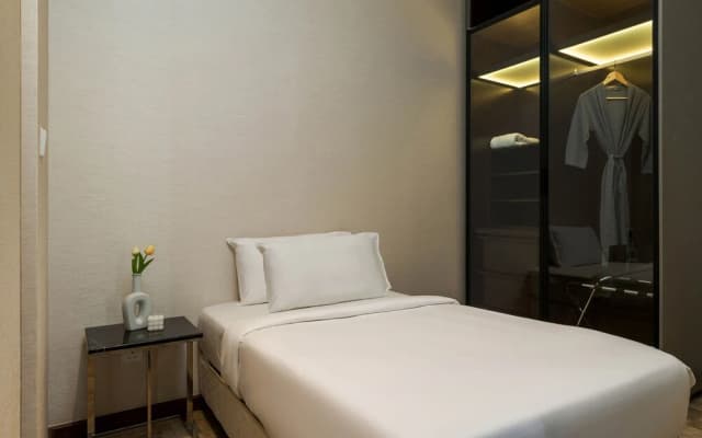 Expressionz Professional Suites by Perfect Host - photo 4