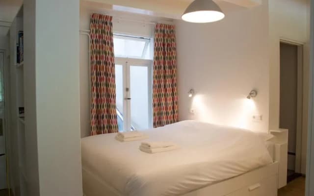 Canal View Amsterdam apartment - photo 2