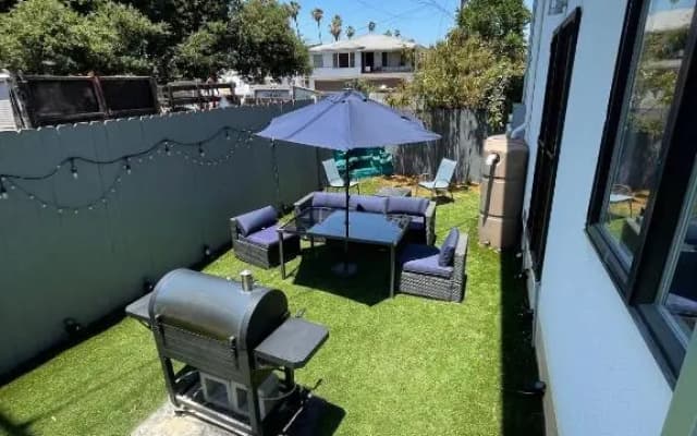 Stylish Hollywood Townhouse - Ideal Location - photo 5