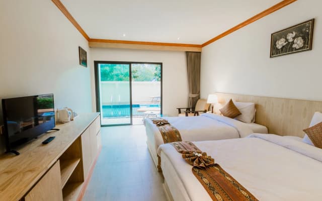 Airport Beach Hotel Phuket - photo 5