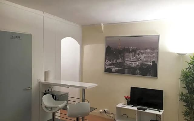 Cosy Apartment near Eiffel Tour - photo 4