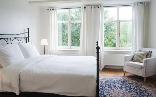 Herengracht Canal Apartment - photo 3