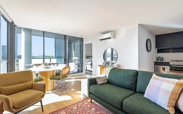 Collingwood Cool 2-bed, Balcony, Gym, Rooftop - photo 4