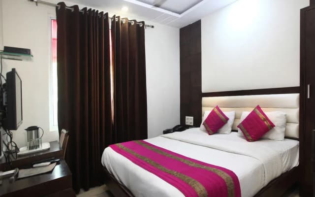 OYO Premium Paharganj - photo 3