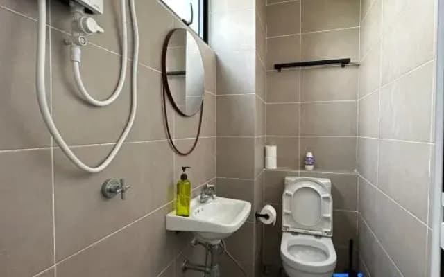 D’Pristine 4 bedder apartment 23-25 opp legoland - photo 2