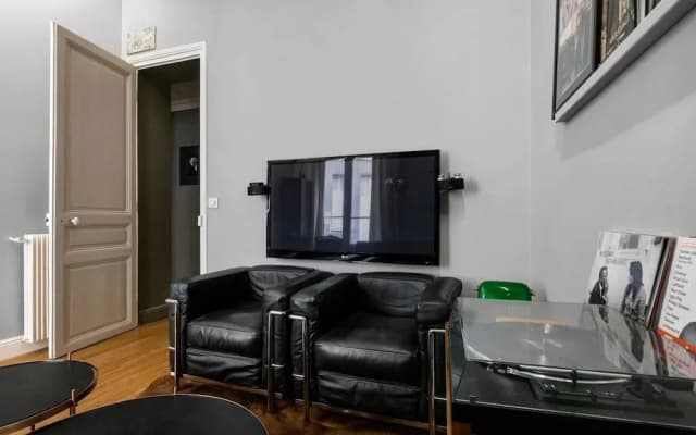 Lovely Mezzanine Apartment Near Buttes Chaumont Park - photo 3