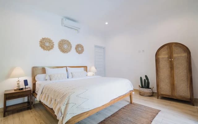Villa Leya & Leon Canggu - Private 3BR Villa with Pool - photo 3