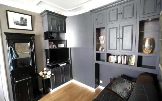 Paris Interiors Rentals - Le Marais Archives 2 Bdr - photo 3
