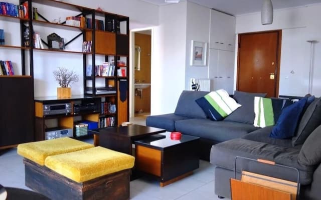Beautiful 4flr 2bdr and Parking - photo 2
