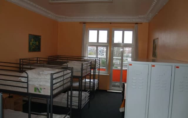 HappyGoLucky Hotel & Hostel - photo 5