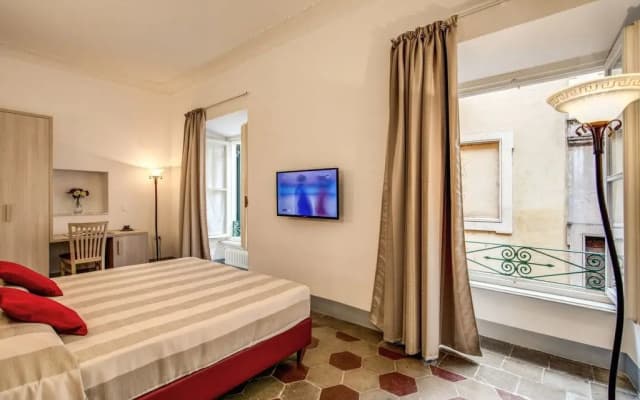 Feronia Guest House - photo 2
